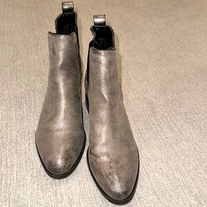 American Eagle Outfitters metallic fashion ankle boots size 8